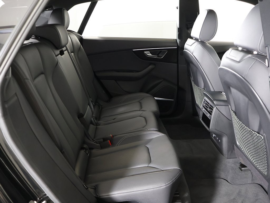 Used 2024 Audi Q8 Premium Plus image 37