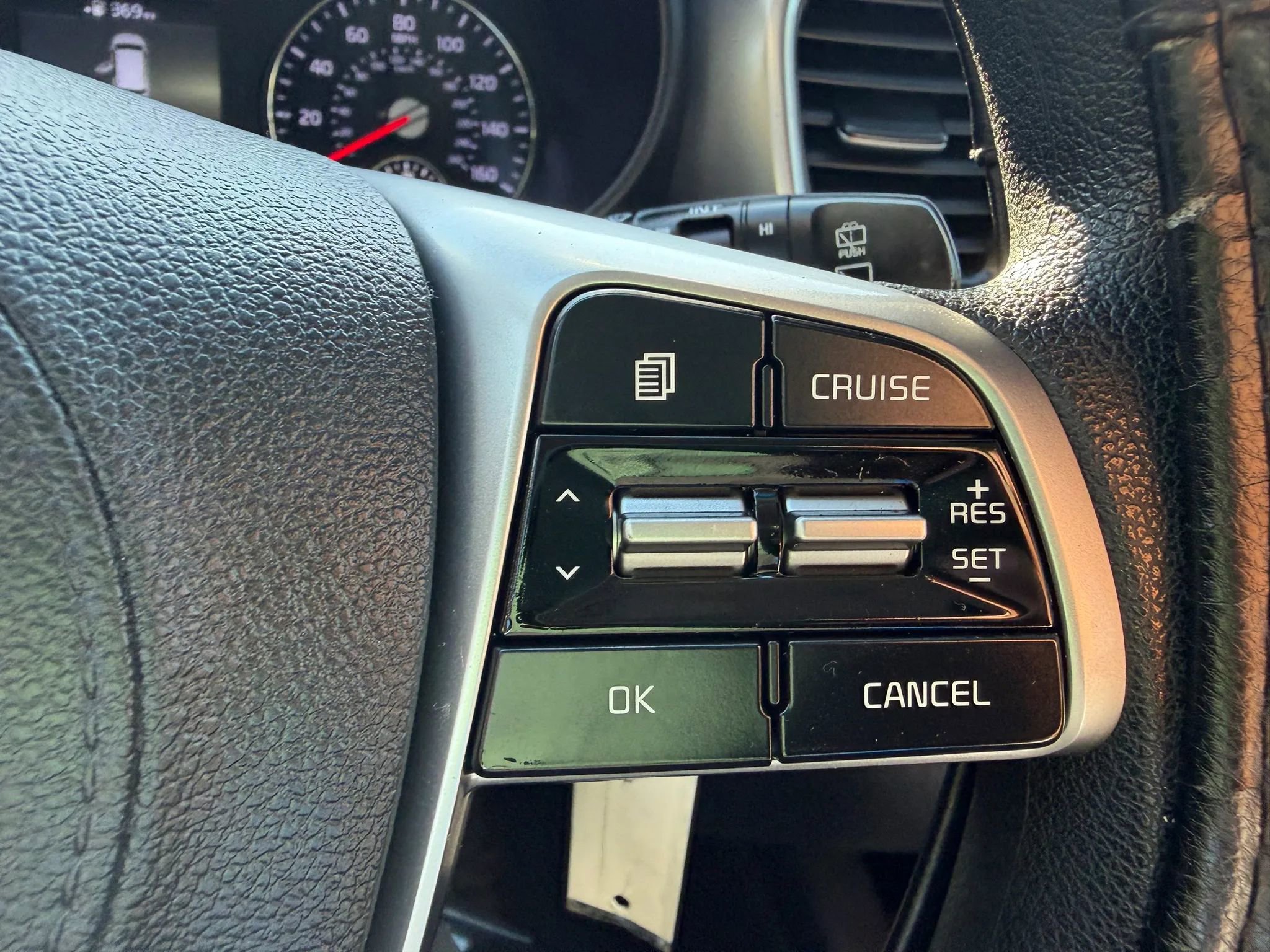 Used 2019 Kia Sorento LX image 19