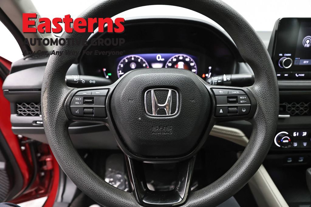 Used 2023 Honda Accord EX image 10