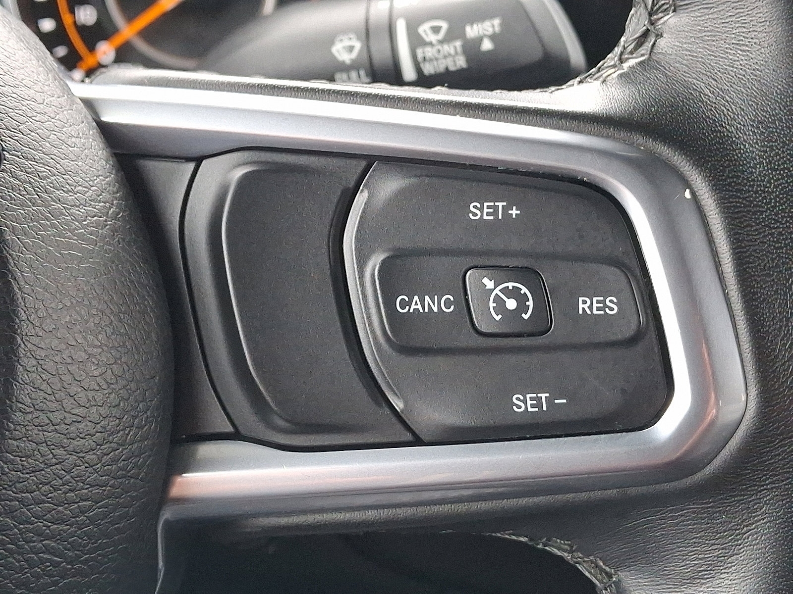 Certified 2022 Jeep Gladiator Overland w/ LED Lighting Group AWD/4WD image 26