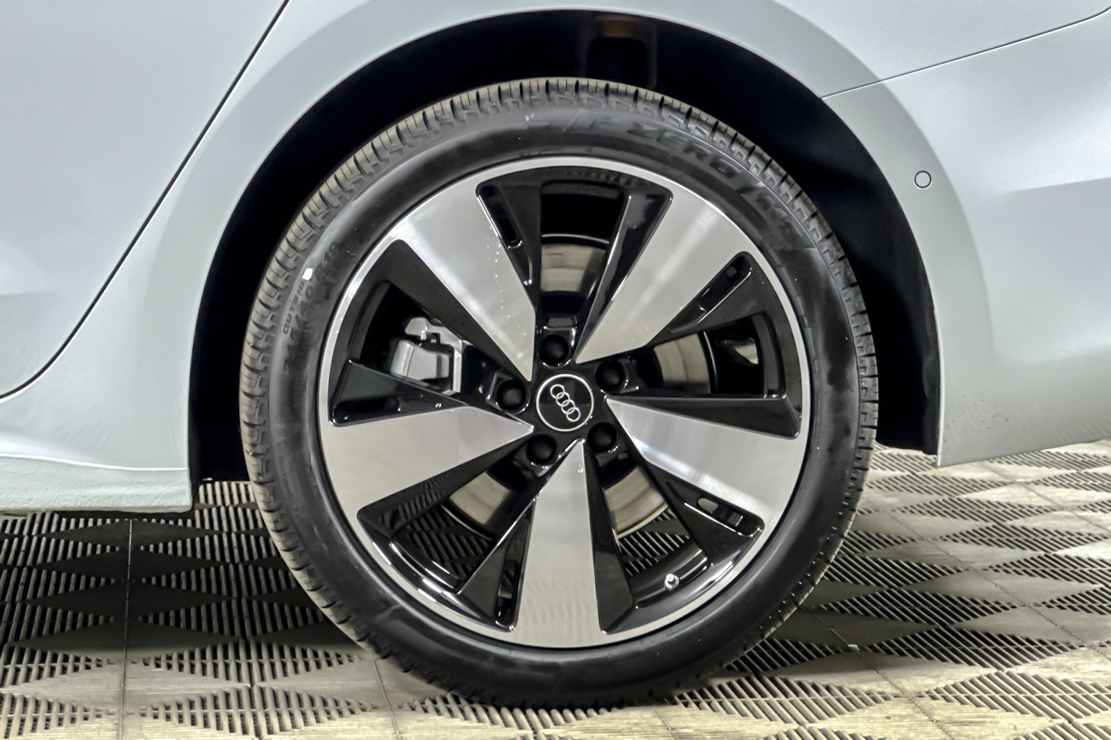 New 2025 Audi A5 2.0T Premium Plus AWD/4WD image 22
