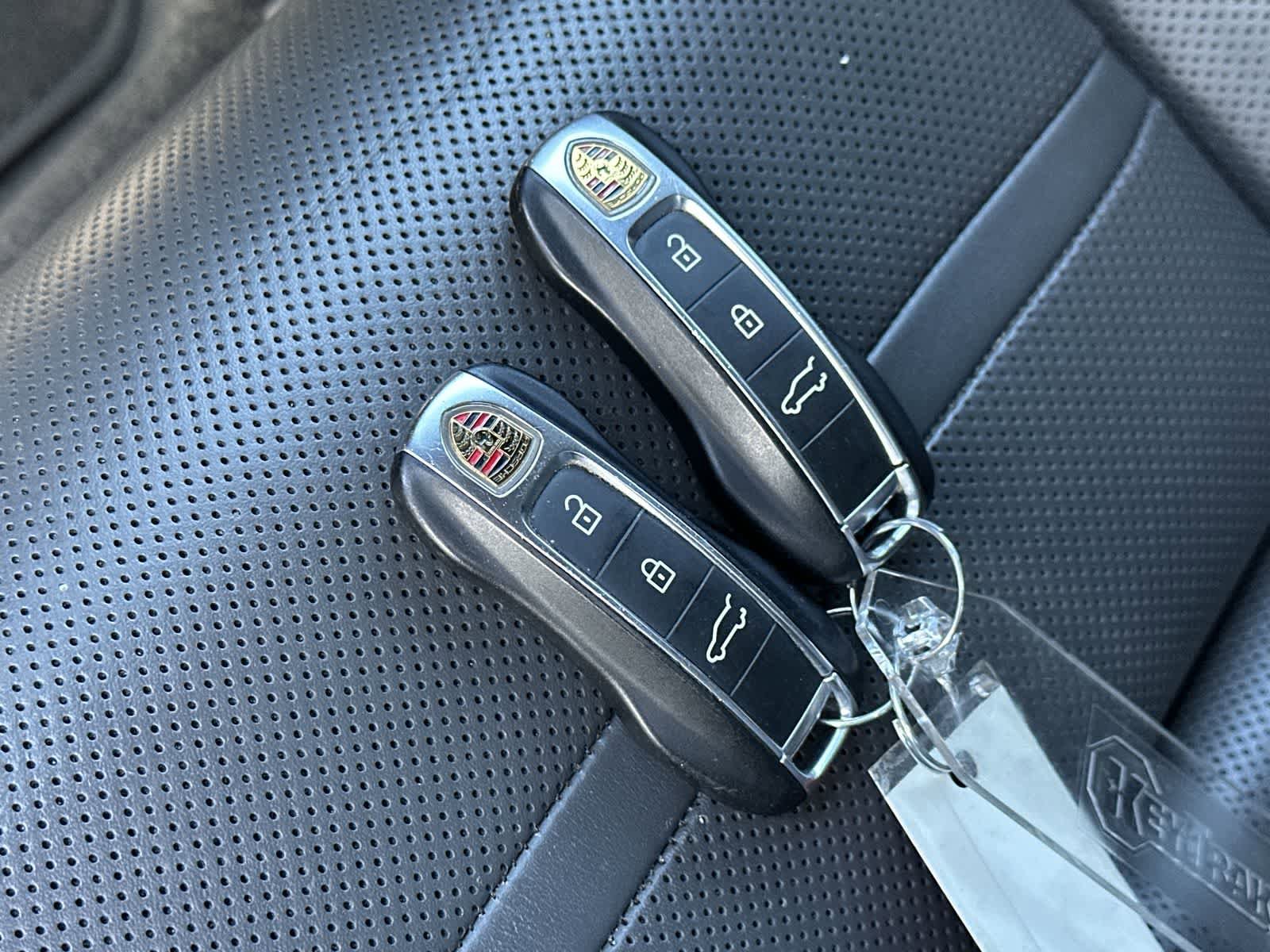 Used 2019 Porsche Cayenne E-Hybrid AWD/4WD image 24