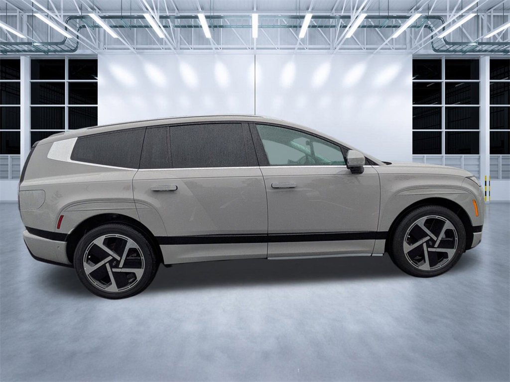 Certified 2026 Hyundai Ioniq 9 Calligraphy image 3