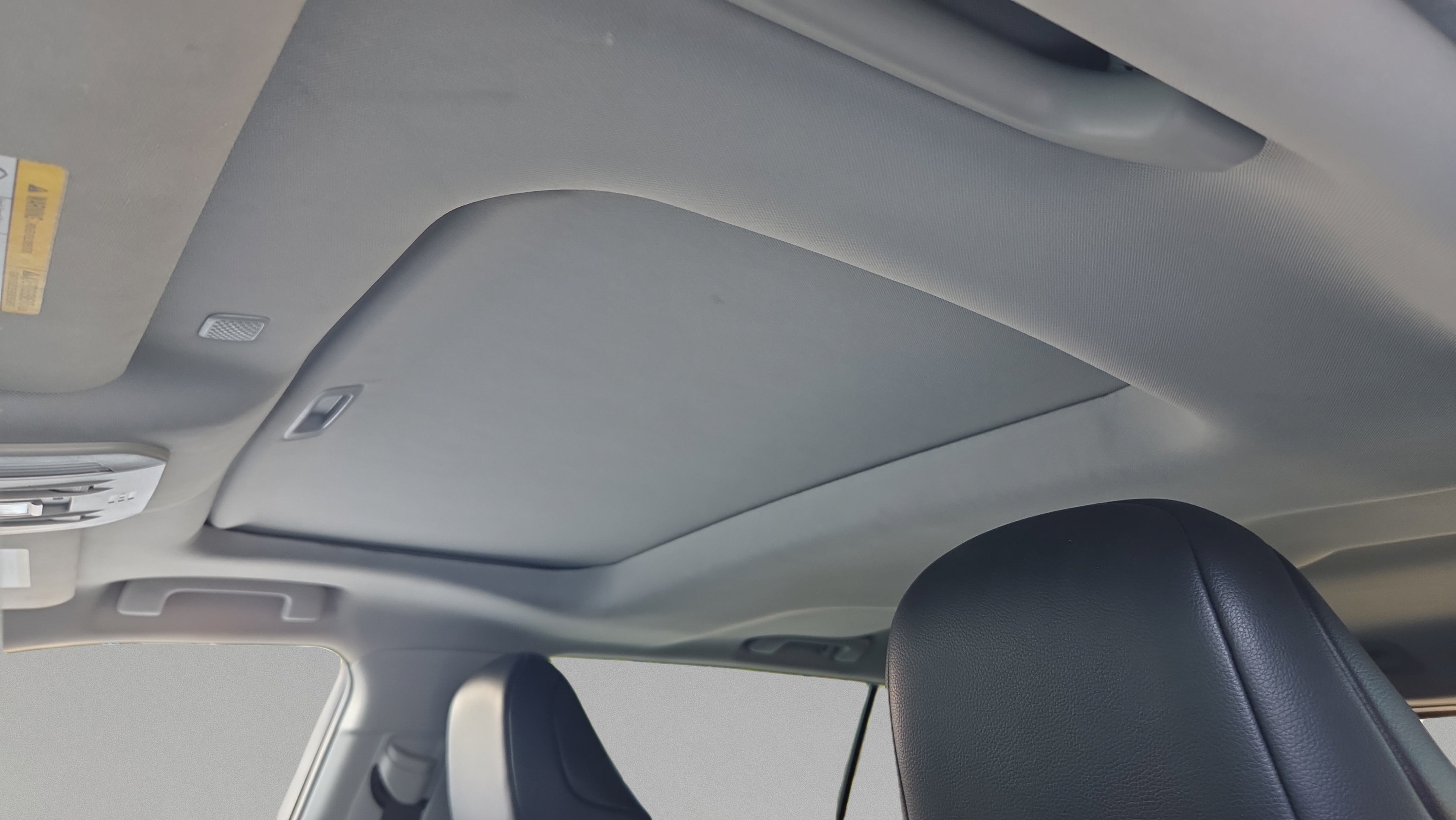 Used 2021 Toyota Highlander XLE FWD image 17