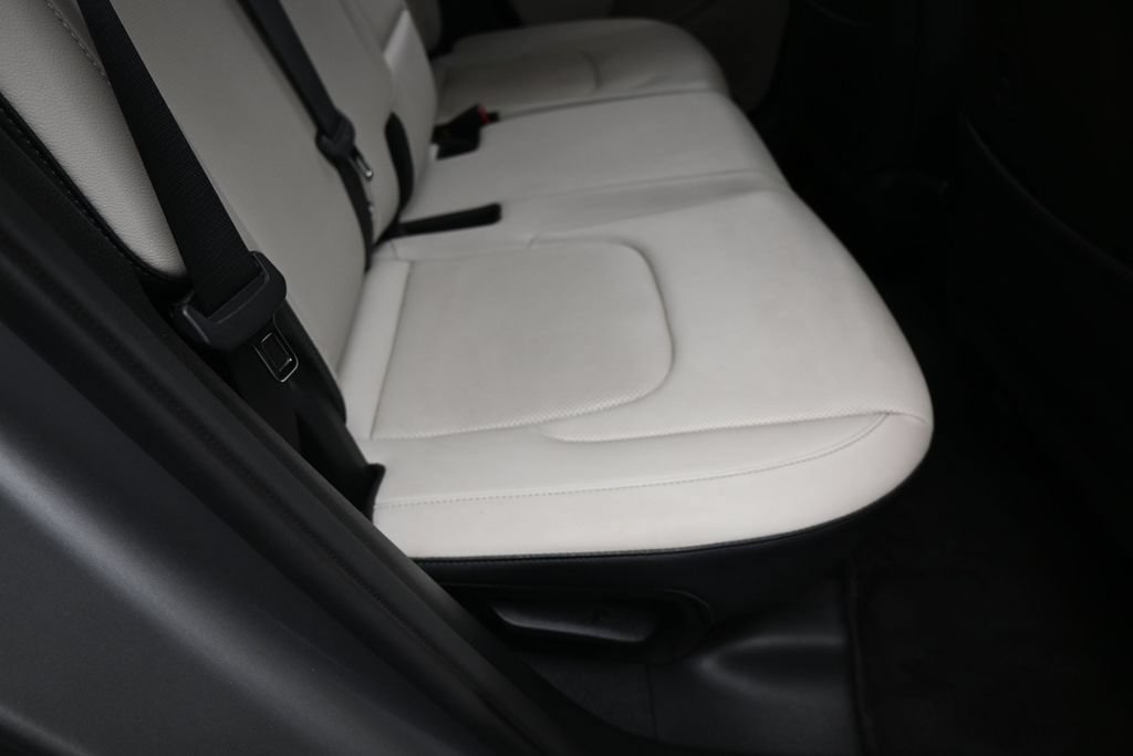 Used 2024 Kia Sportage EX FWD image 39