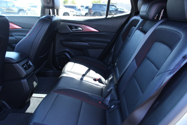 Used 2025 Chevrolet Equinox EV RS FWD image 29