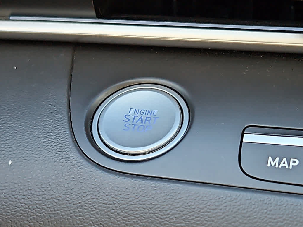 Used 2024 Hyundai Elantra SEL FWD image 22