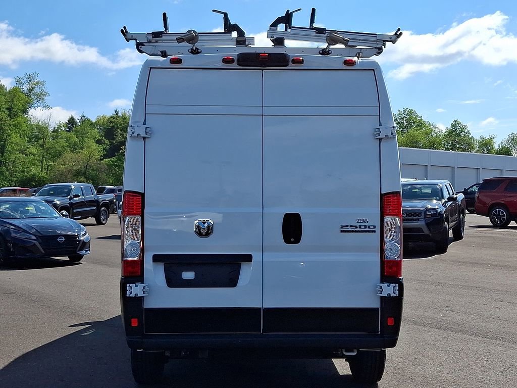 Used 2023 RAM ProMaster 2500 w/ Convenience Group FWD image 5