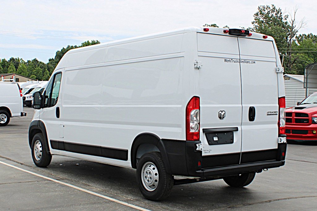 Used 2023 RAM ProMaster 2500 w/ Premium Convenience Group (B) FWD image 4