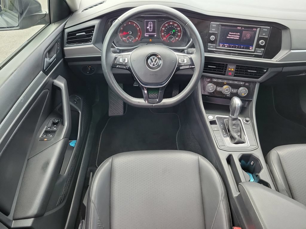 Used 2019 Volkswagen Jetta SE w/ Cold Weather Package FWD image 15