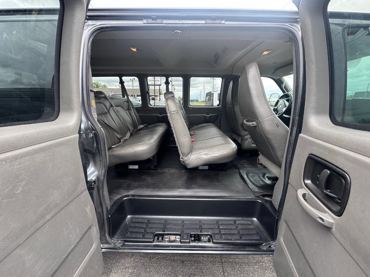 Used 2016 Chevrolet Express 2500 LS RWD image 14