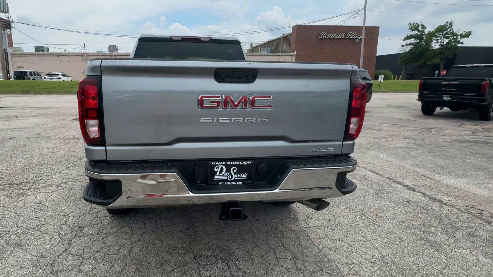 New 2026 GMC Sierra 2500 SLE AWD/4WD image 7