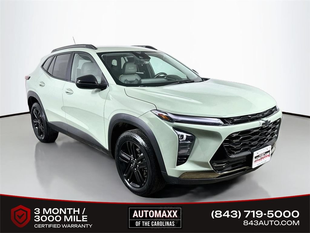 Used 2025 Chevrolet Trax ACTIV w/ Driver Confidence Package FWD image 1