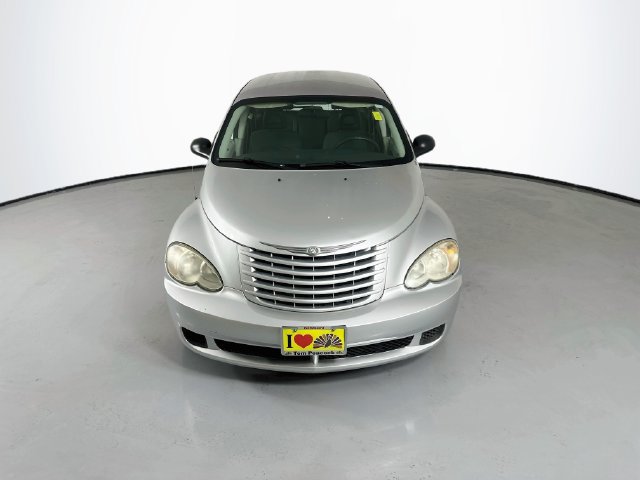 Used 2009 Chrysler PT Cruiser FWD image 4