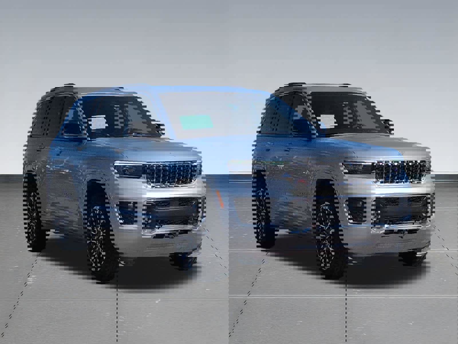 Used 2024 Jeep Grand Cherokee Overland w/ Luxury Tech Group IV image 8