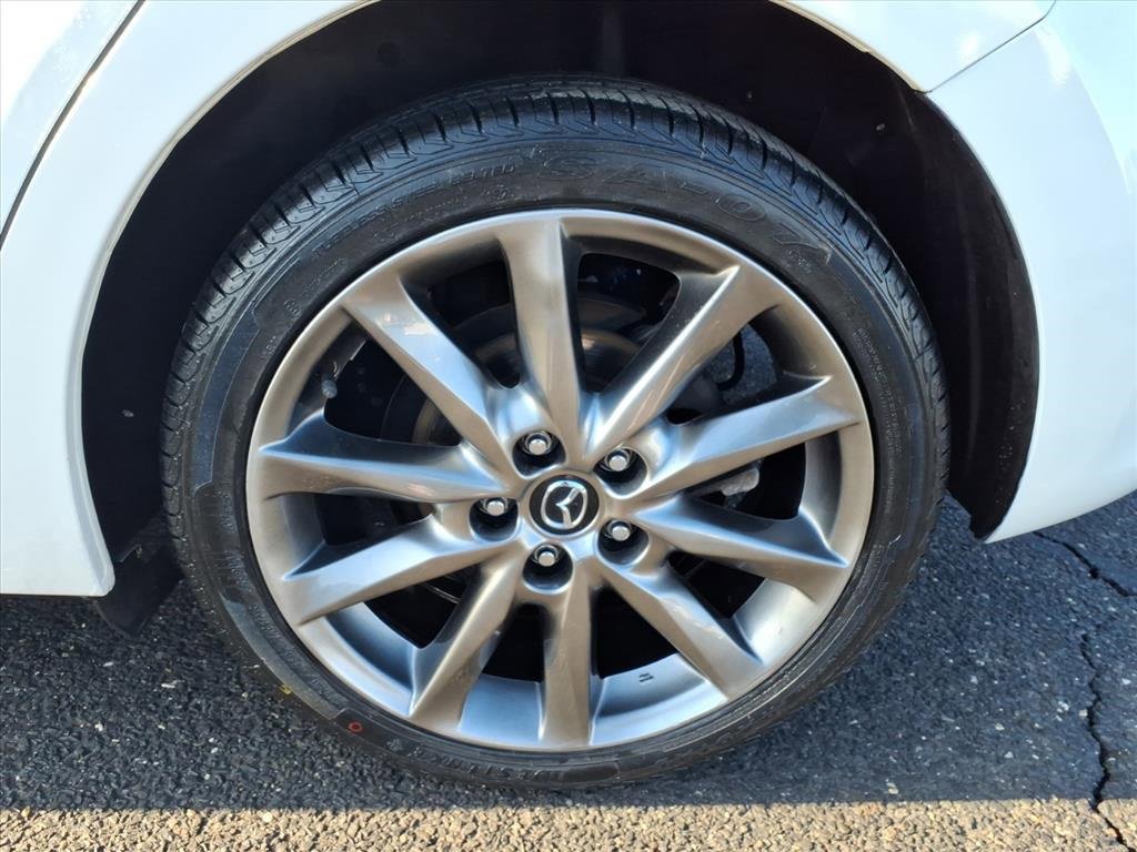 Used 2018 MAZDA MAZDA3 Touring image 16