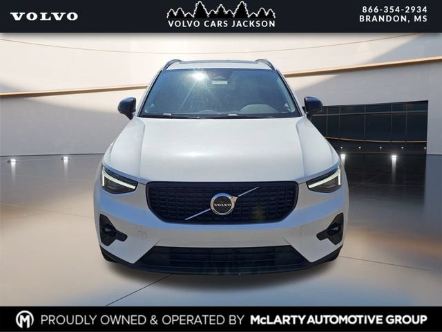 Certified 2026 Volvo XC40 B5 Plus w/ Protection Package Premier AWD/4WD image 2