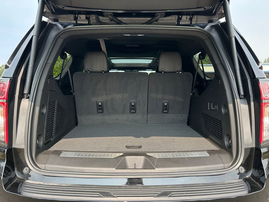 Used 2024 Chevrolet Suburban Z71 w/ Luxury Package image 22