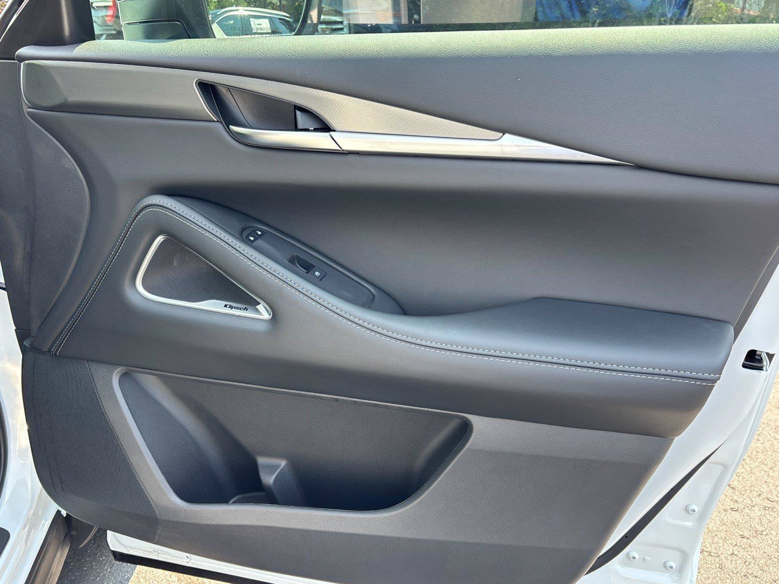 New 2027 INFINITI QX60 Luxe w/ Cargo Package FWD image 40