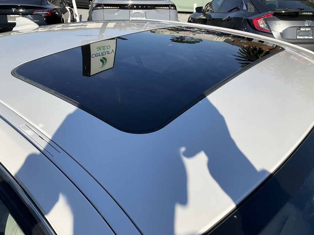 Used 2017 BMW 330e image 70