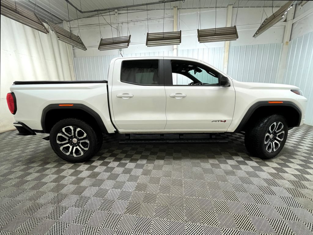 Certified 2024 GMC Canyon AT4 w/ AT4 Premium Package AWD/4WD image 24