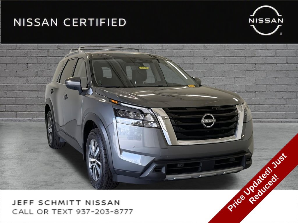 Certified 2025 Nissan Pathfinder SL AWD/4WD image 1