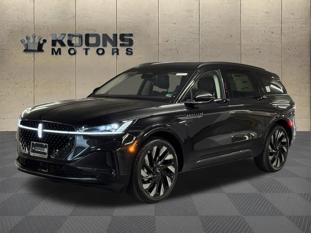 New 2026 Lincoln Nautilus Reserve w/ Jet Appearance Package AWD/4WD image 1