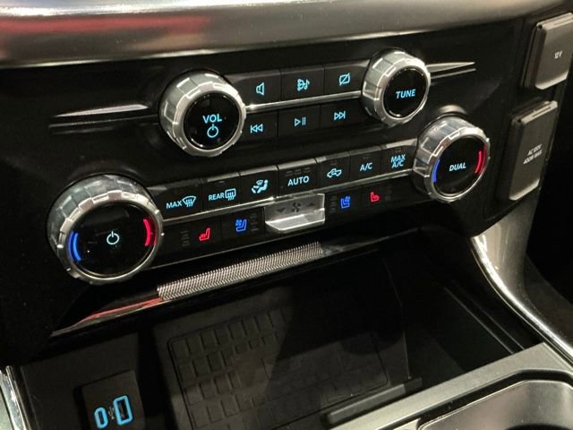 Used 2022 Ford F150 Lariat w/ Max Trailer Tow Package image 24