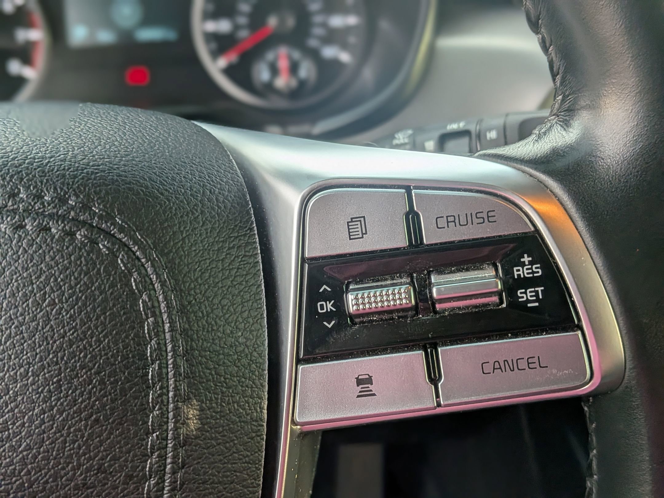 Used 2022 Kia Telluride LX image 23