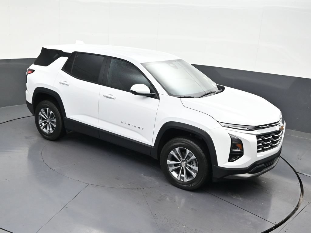 Used 2026 Chevrolet Equinox LT w/ Safety and Technology Package FWD image 21
