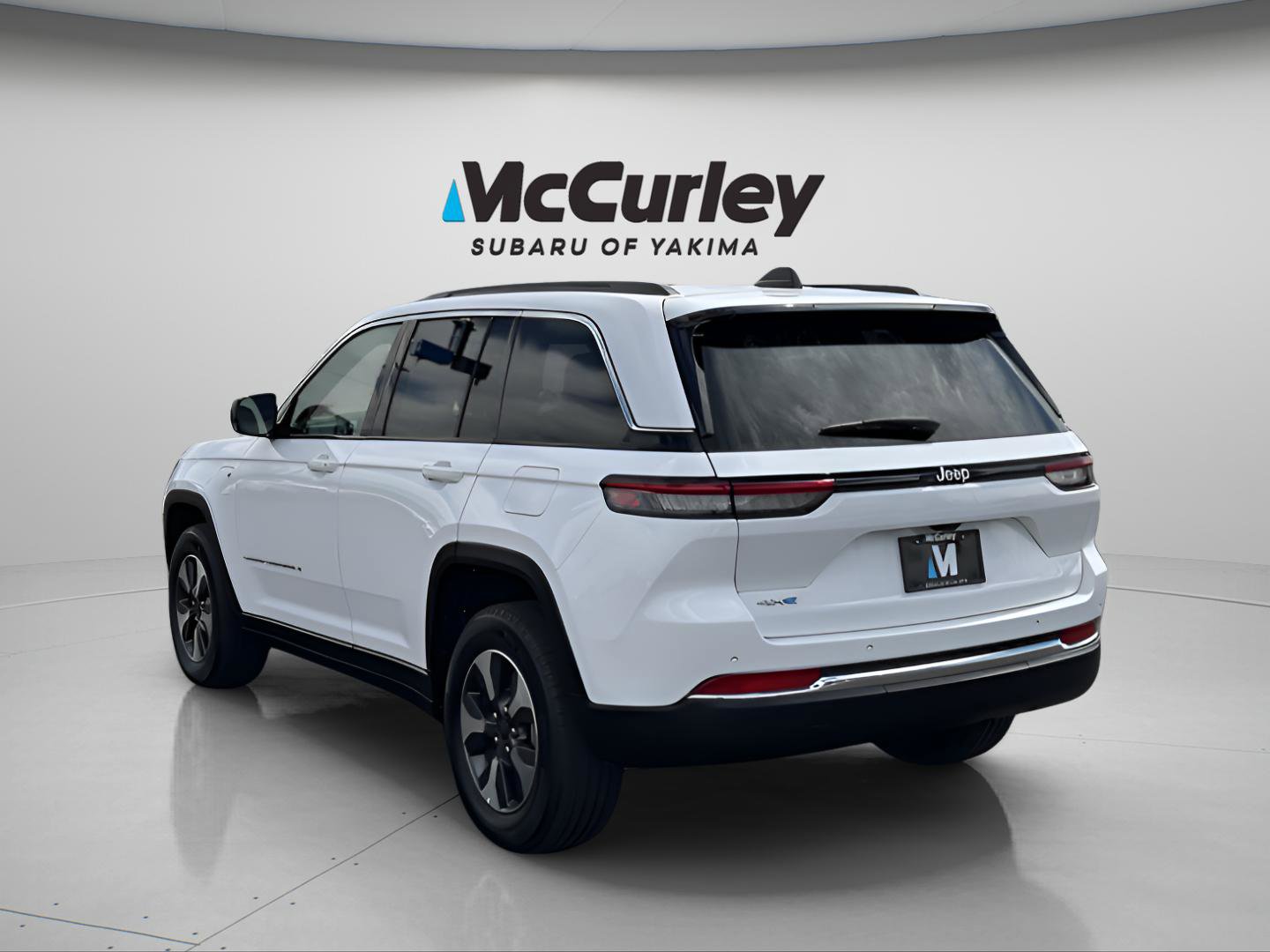 Used 2024 Jeep Grand Cherokee Limited 4xe image 4