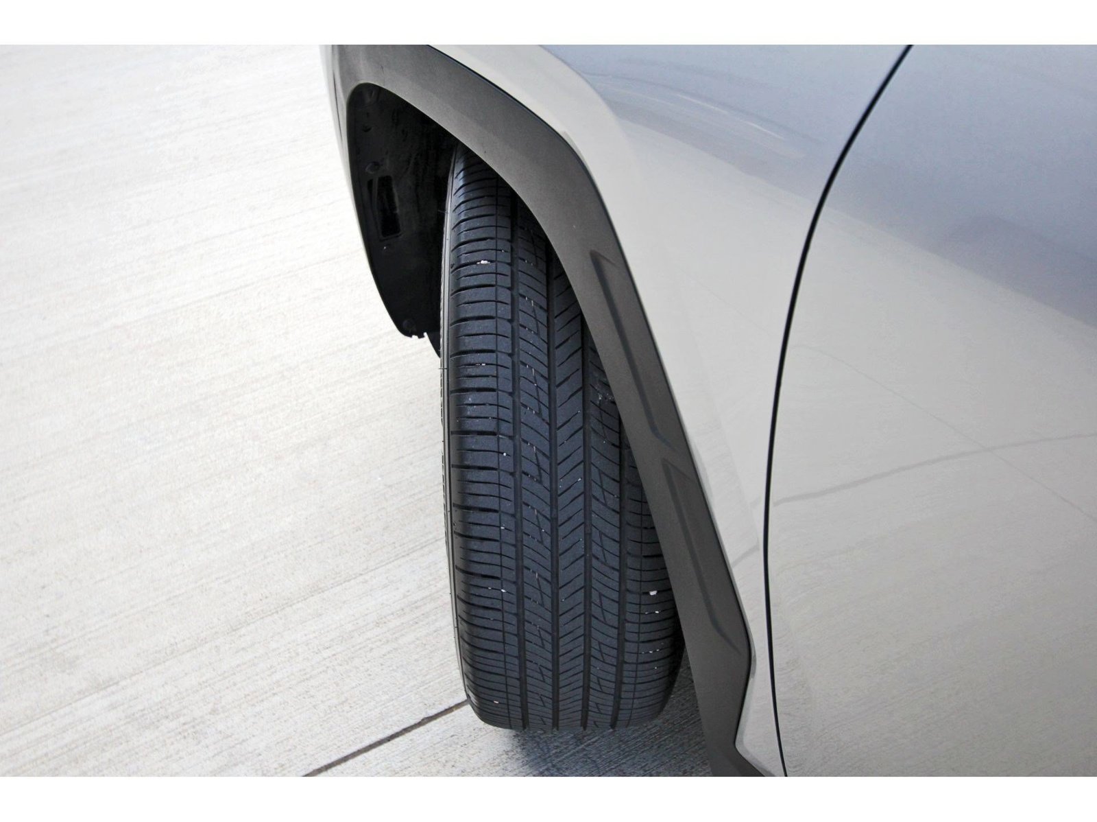 Certified 2024 Hyundai Tucson Limited FWD image 32