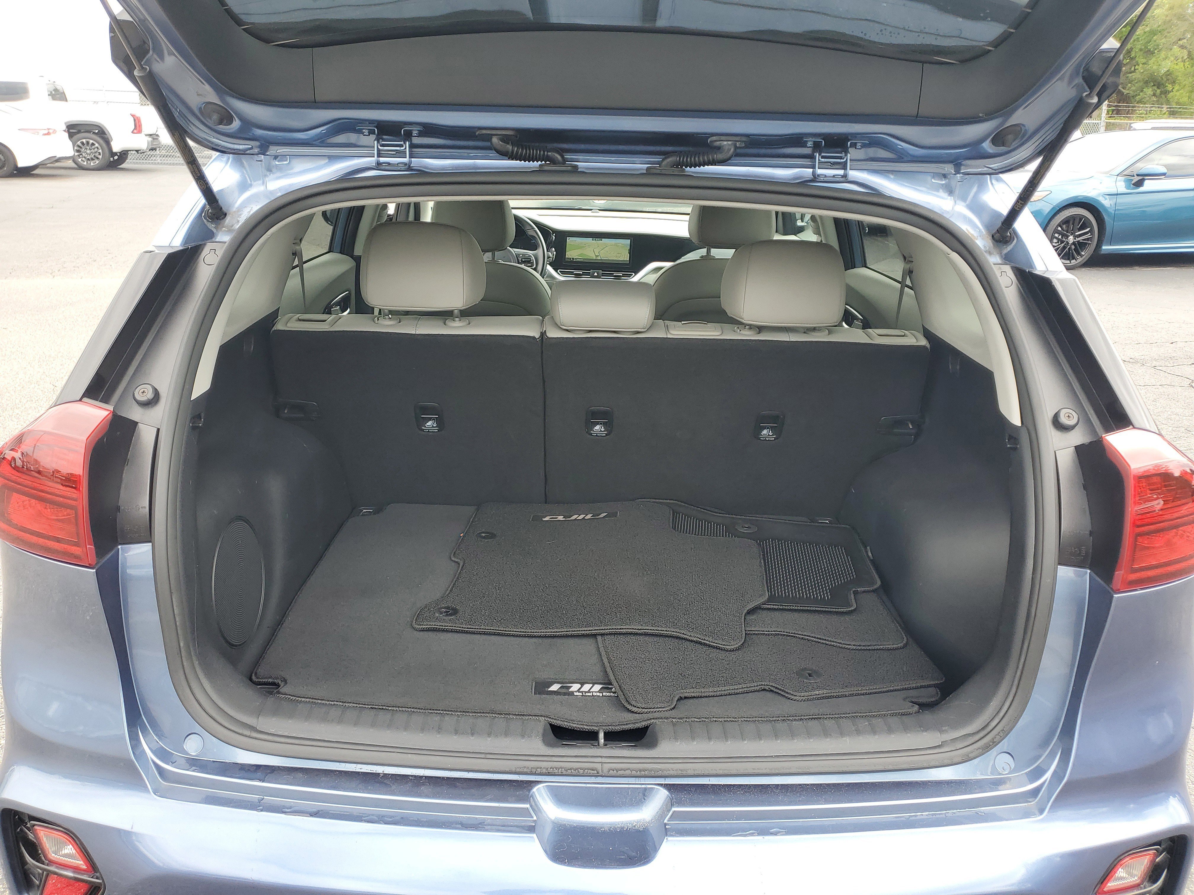 Used 2021 Kia Niro Touring SE image 9