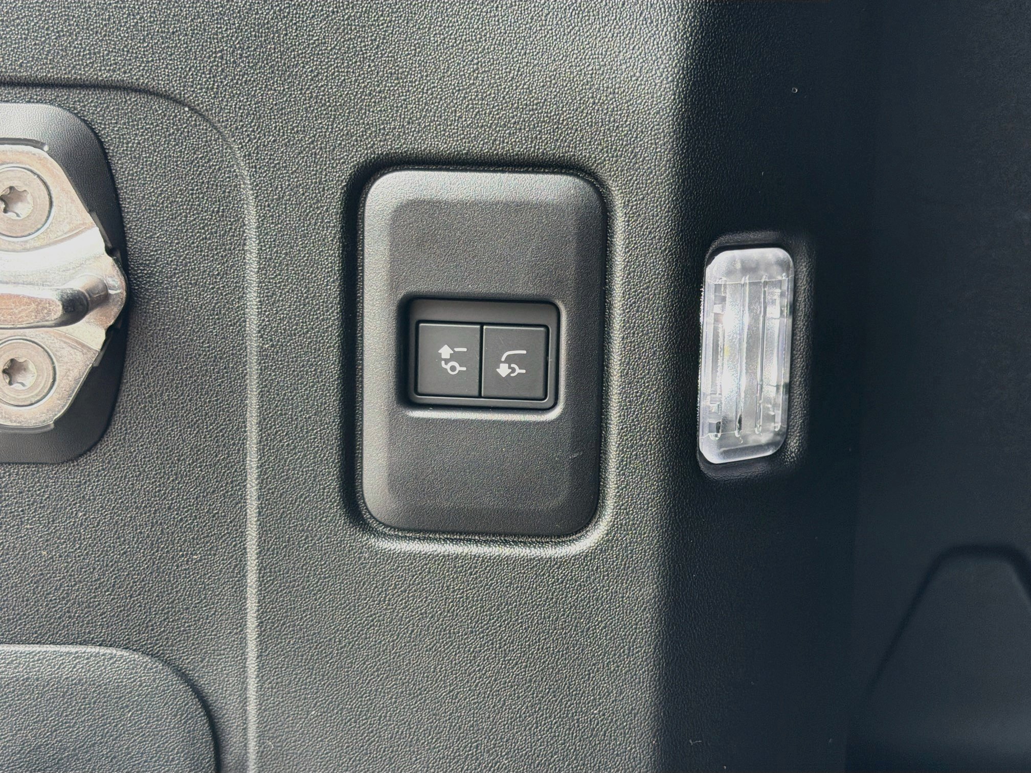 New 2026 Land Rover Defender 110 S AWD/4WD image 43