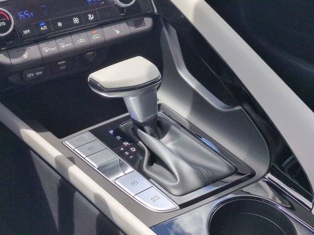 Certified 2023 Hyundai Elantra Limited FWD image 9