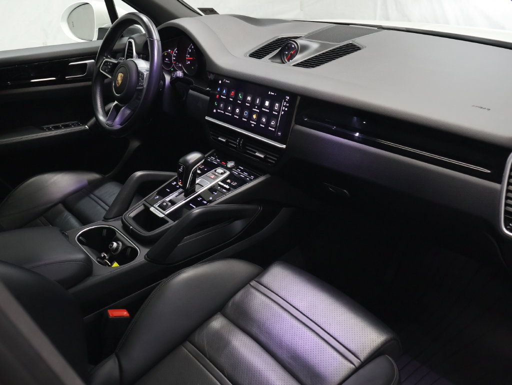 Used 2023 Porsche Cayenne w/ Assistance Package AWD/4WD image 10