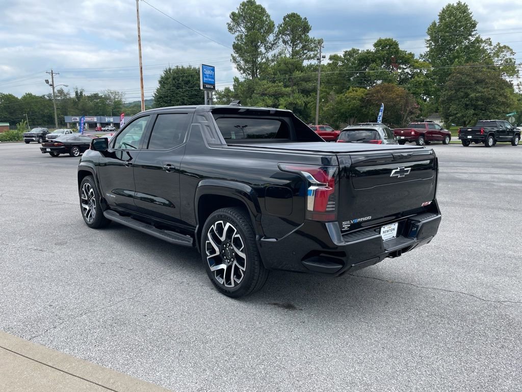 New 2024 Chevrolet Silverado EV RST image 6