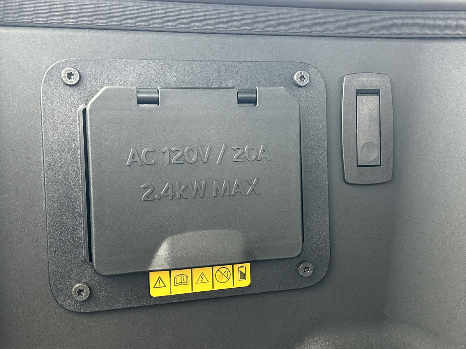 New 2023 Ford F150 Lightning Lariat image 11