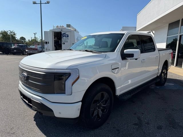 Used 2022 Ford F150 Lightning Lariat w/ Equipment Group 511A High AWD/4WD image 40