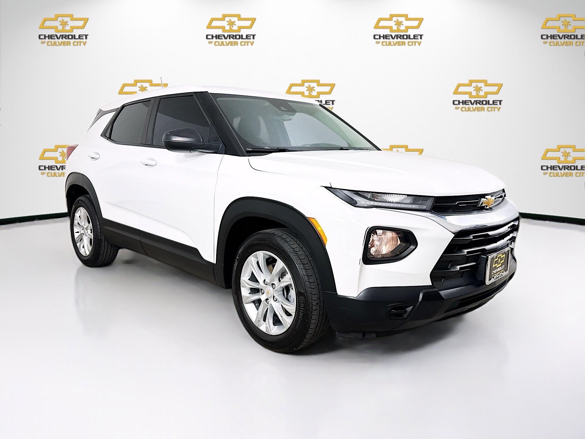 Used 2023 Chevrolet TrailBlazer LS FWD image 1