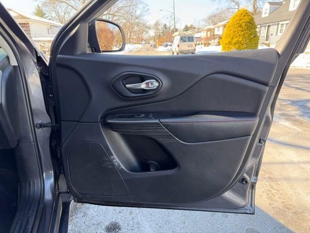 Used 2014 Jeep Cherokee Trailhawk w/ Leather Interior Group image 10