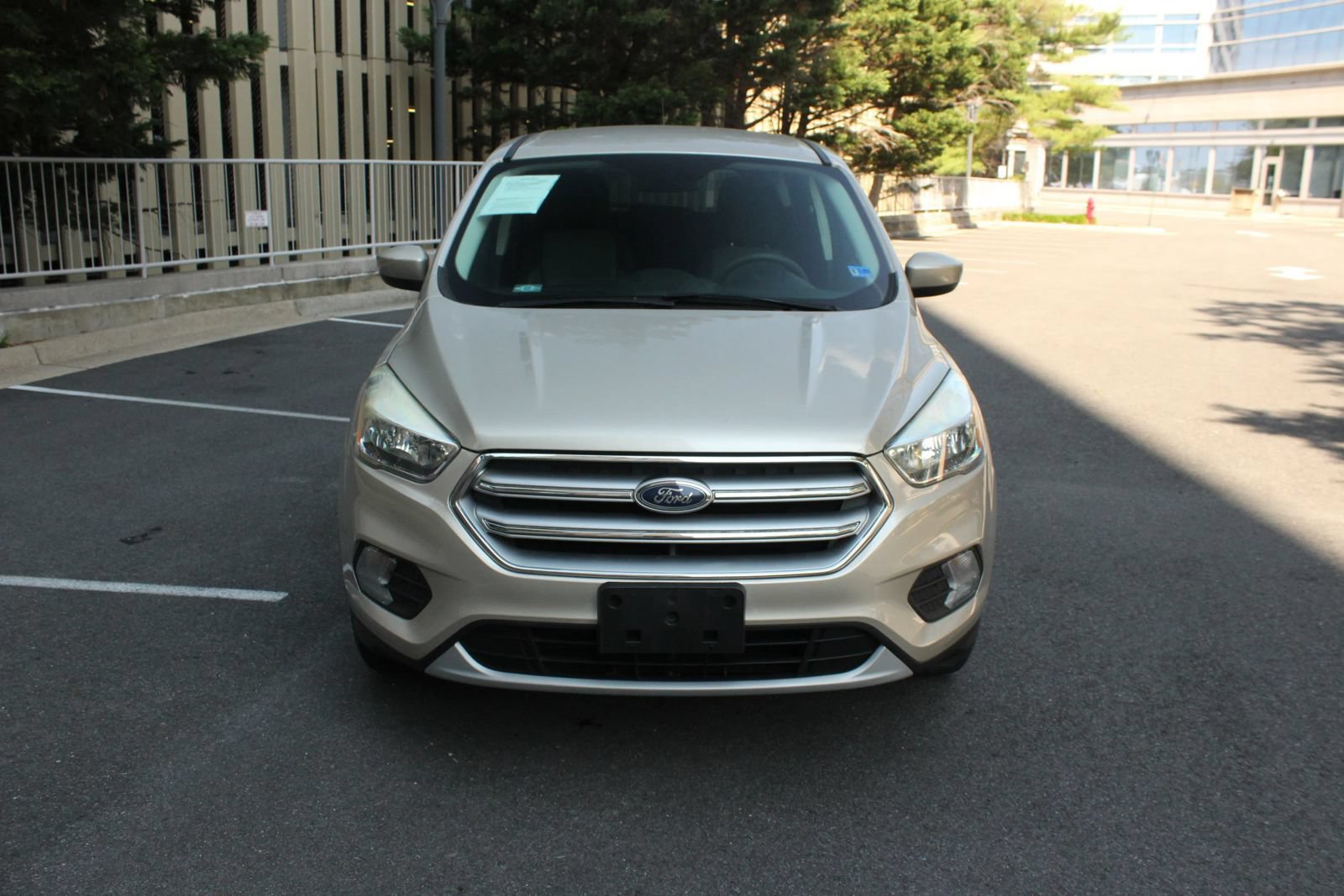 Used 2017 Ford Escape SE w/ SE Cold Weather Package FWD image 3