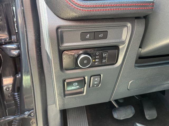 Used 2023 Ford Expedition Limited image 40