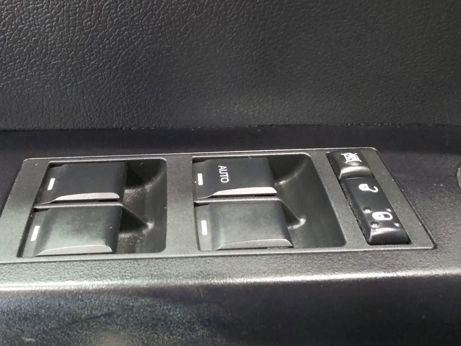 Used 2017 Jeep Patriot High Altitude AWD/4WD image 17