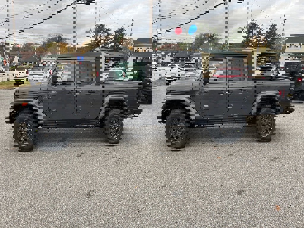 New 2026 Jeep Gladiator Sport image 4