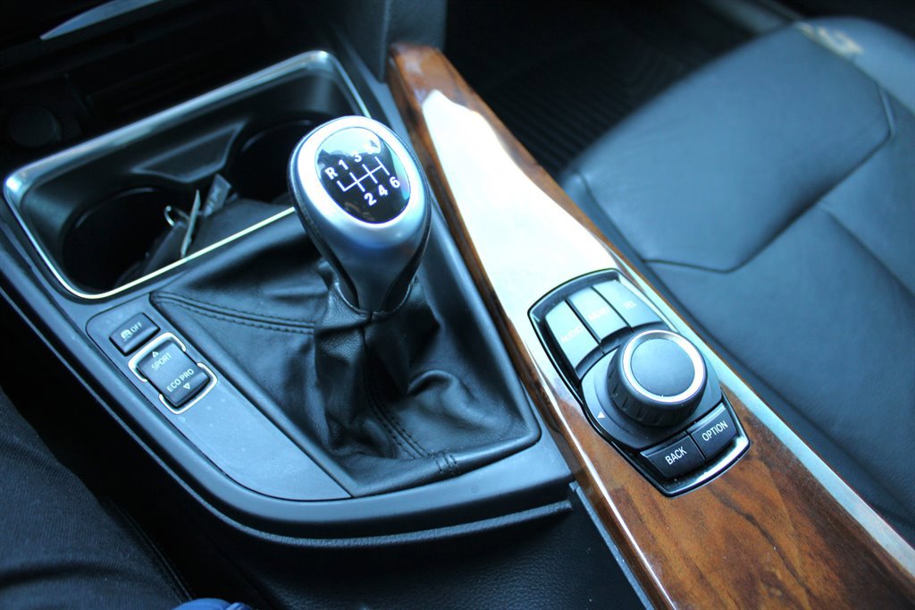 Used 2013 BMW 335i xDrive Sedan AWD/4WD image 25