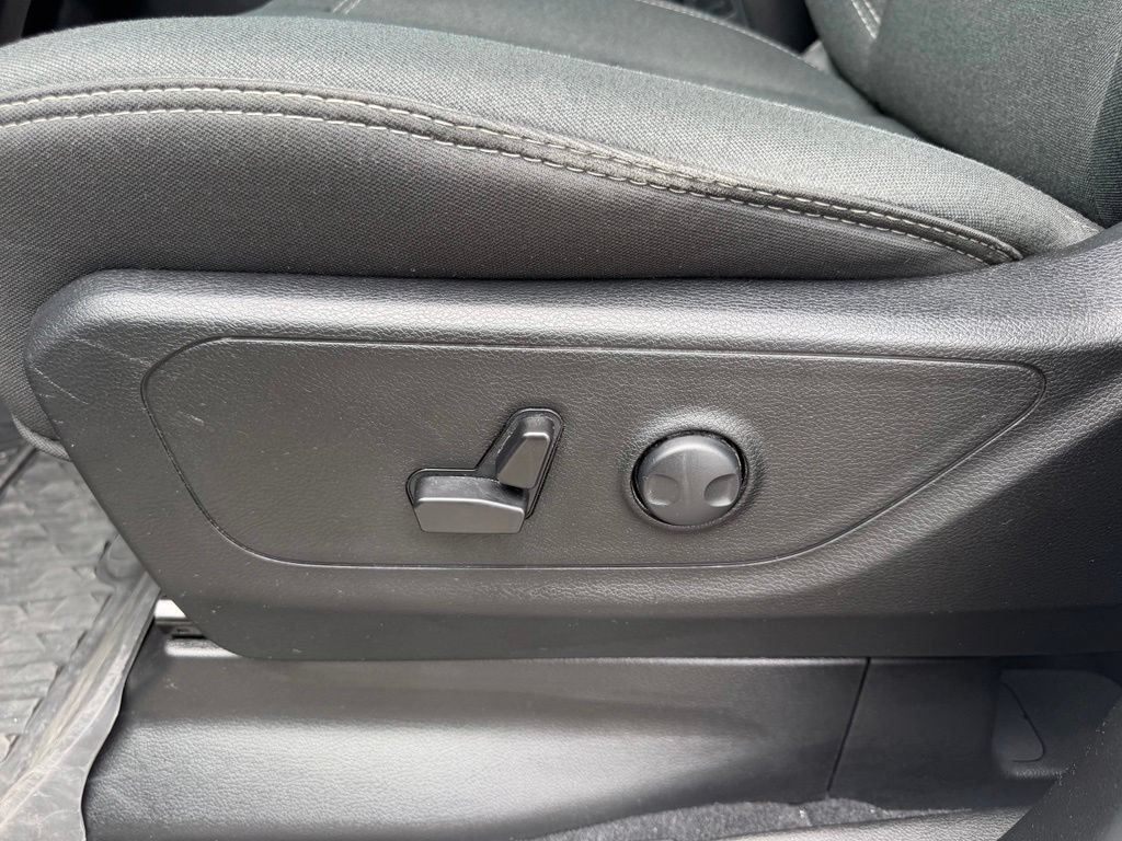 Used 2025 RAM 1500 Big Horn AWD/4WD image 15