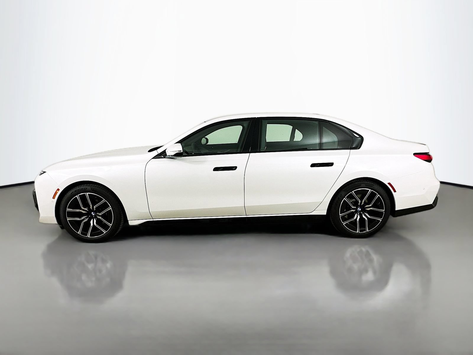 New 2026 BMW 760i xDrive AWD/4WD image 8