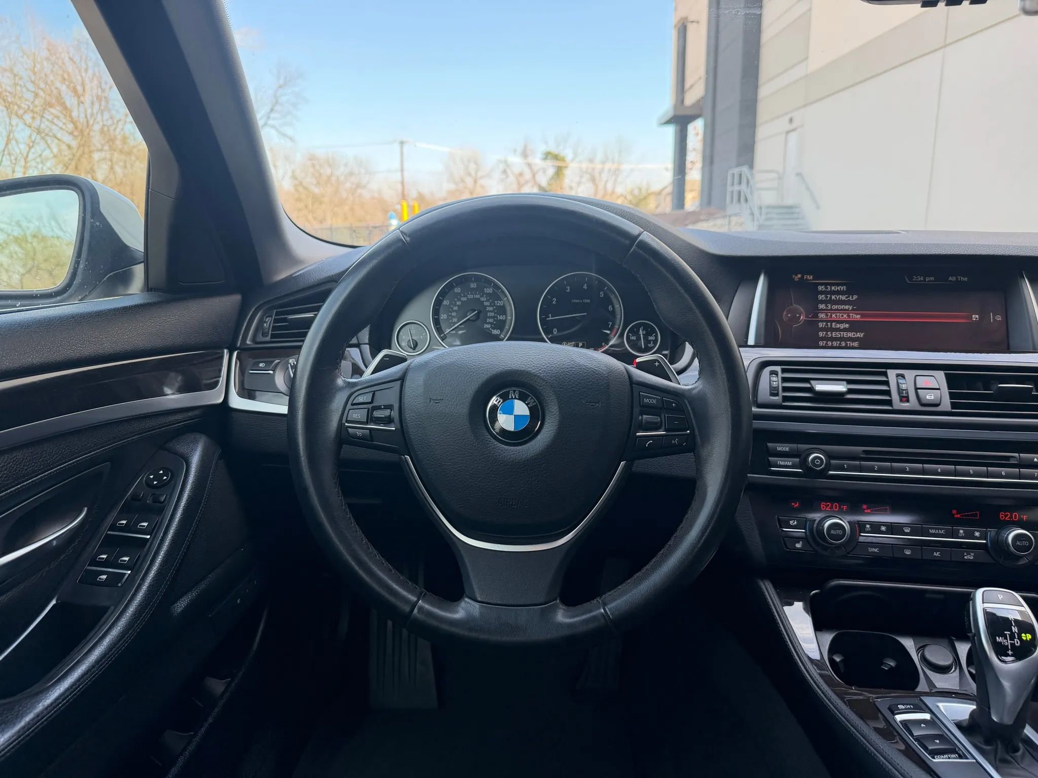 Used 2016 BMW 528i Sedan image 11
