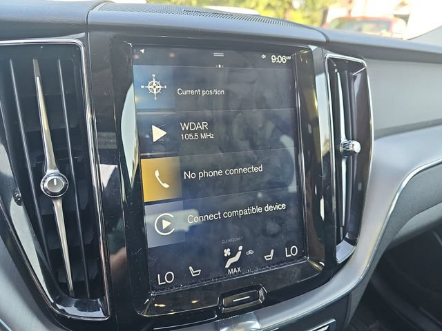 Used 2019 Volvo XC60 T6 Momentum w/ Multimedia Package AWD/4WD image 17